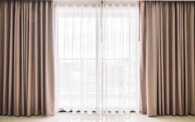 Insonoriser son appartement à moindre coût avec un rideau acoustique.